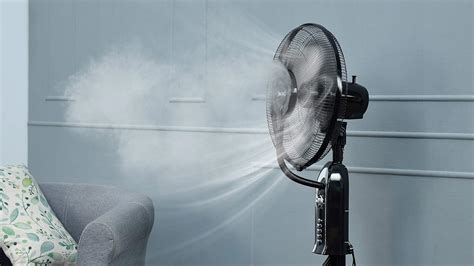 Schéma comparatif des caractéristiques d'un ventilateur brumisateur