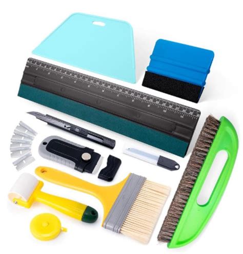 Outils pour la pose de papier peint