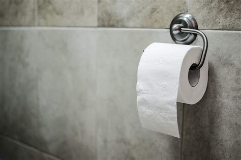 Diagramme comparant la composition du papier toilette humide et des lingettes