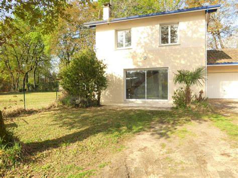 Entreprise immobilière moderne avec des terrains à louer