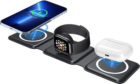 Smartphone Samsung posé sur un chargeur sans fil