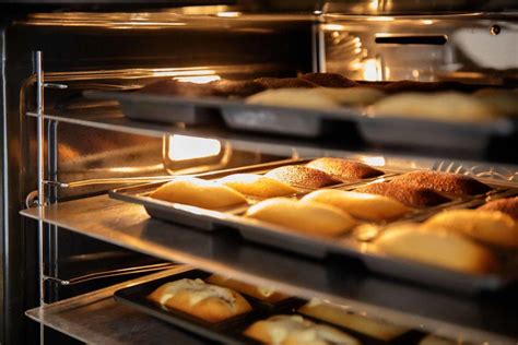Schéma comparatif des méthodes de cuisson à chaleur sèche et humide