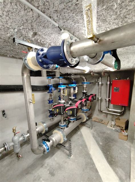 Thermomètres sur tuyauterie de chaudière