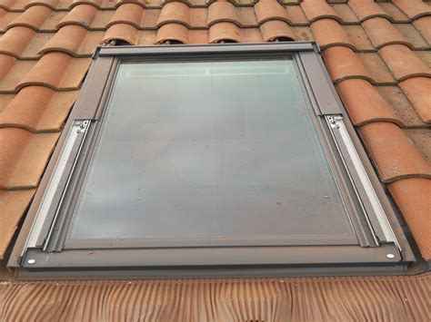 Illustration d'une fenêtre de toit VELUX avec de la condensation