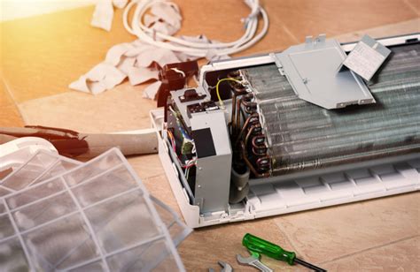 Détail des ailettes d'un évaporateur de climatiseur