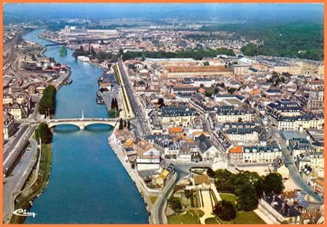 Vue aérienne de Compiègne avec le réseau de chaleur