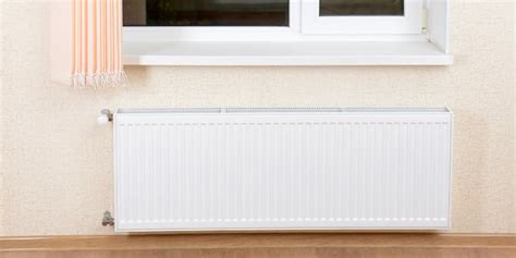 Schéma d'installation d'un radiateur sous une fenêtre