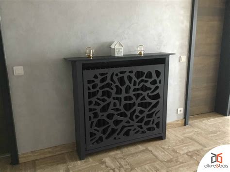 Radiateur en fonte avec cache-radiateur en bois