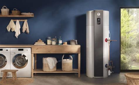 Comparaison visuelle entre chauffe-eau thermodynamique monobloc et split