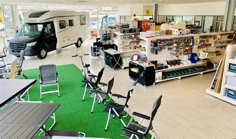 Vitrine de magasin d'accessoires pour camping-car