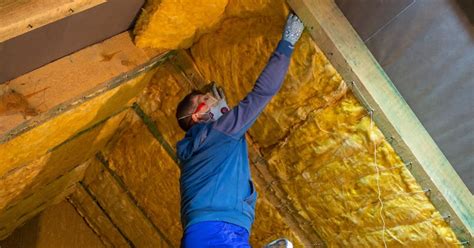 Isolation thermique d'une maison avec de la laine de verre