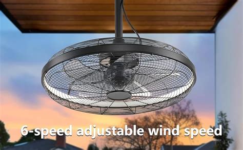 Ventilateur de plafond extérieur sur une terrasse