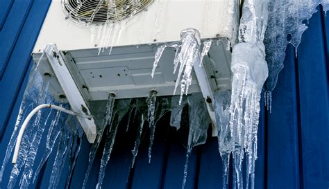 Givre sur une unité de climatisation intérieure