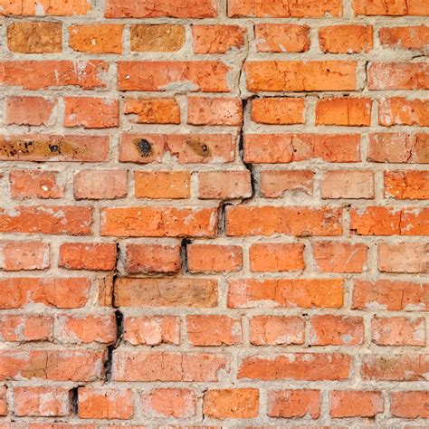 Exemple de fissures capillaires sur une brique réfractaire