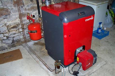 Chaudière fioul ancienne avec revêtement réfractaire