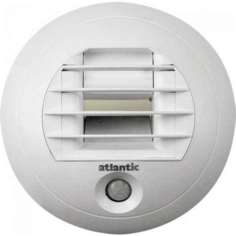 Bouche d'extraction de VMC obstruée par la poussière