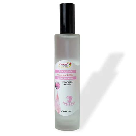 Routine beauté avec eau de rose