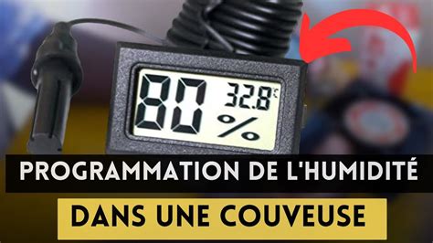 Hygromètre posé sur une table de camping-car