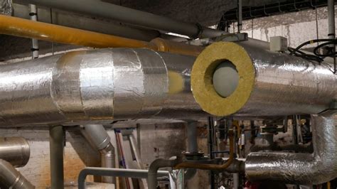 Illustration de différentes techniques de calorifugeage de tuyaux