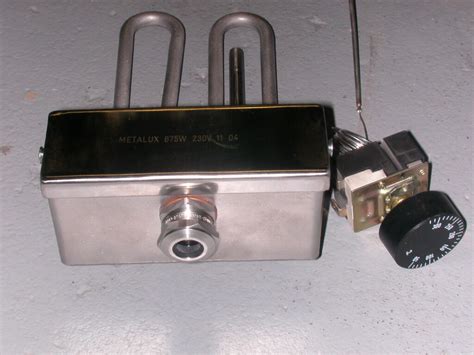 Comparaison visuelle des thermostats à canne et à bulbe