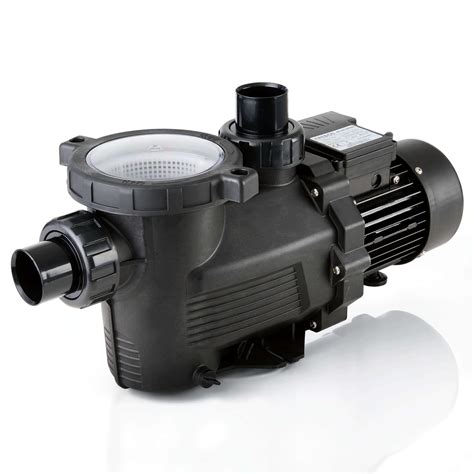 Gros plan sur une pompe de filtration de piscine