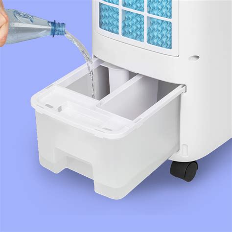 Rafraîchisseur d'air en fonctionnement dans un salon