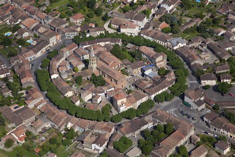 Vue aérienne du village de Lochwiller en Alsace