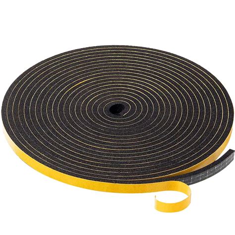 Comparaison visuelle de différents types de joints de calfeutrage (mousse, caoutchouc, silicone)