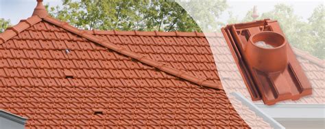 Vue d'une maison avec des tuiles à douille sur le toit