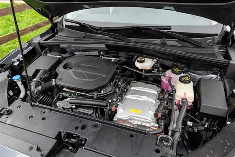 Vue du compartiment moteur d'une MG Rover