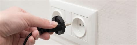 Prise électrique qui bourdonne