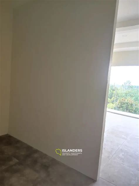 Vue panoramique d'Ajaccio avec la mer et les montagnes