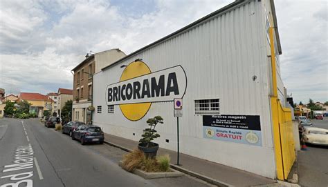 Façade d'un magasin Bricorama