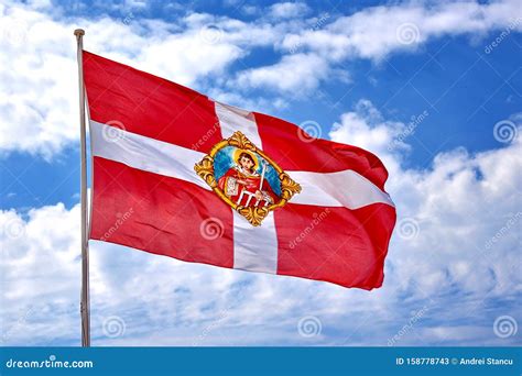 Drapeau de l'Ordre Souverain de Malte