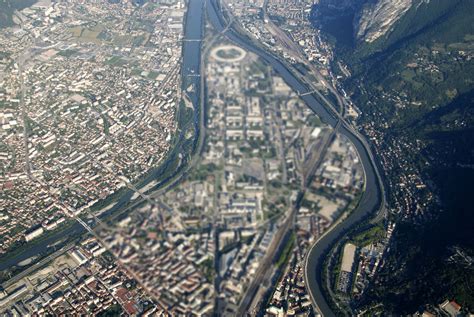 Vue aérienne de la papeterie Everbal