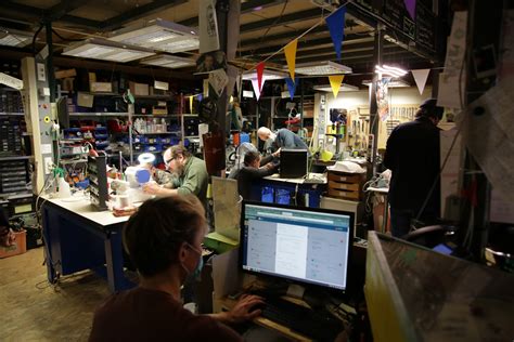 Atelier de réparation électronique automobile